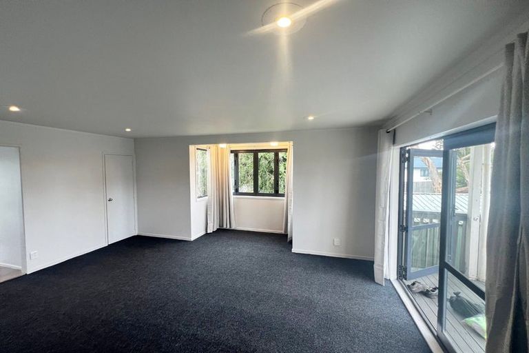 Photo of property in 1 Gambare Place, Wattle Downs, Auckland, 2103