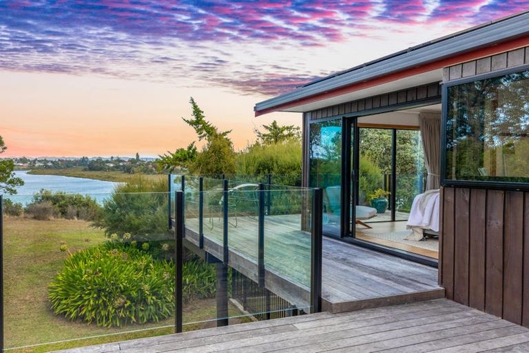 Photo of property in 163 West Harbour Drive, West Harbour, Auckland, 0618