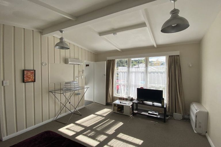 Photo of property in 8/93 Waikawa Road, Picton, 7220