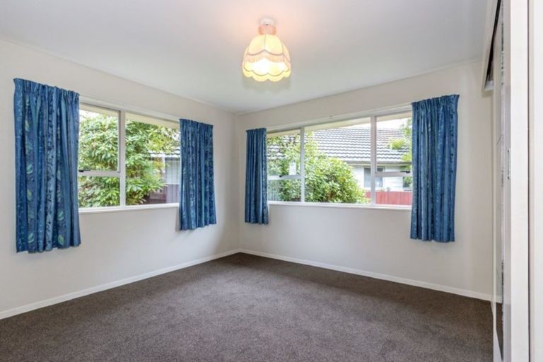Photo of property in 23 Jenkins Avenue, Redwood, Christchurch, 8051