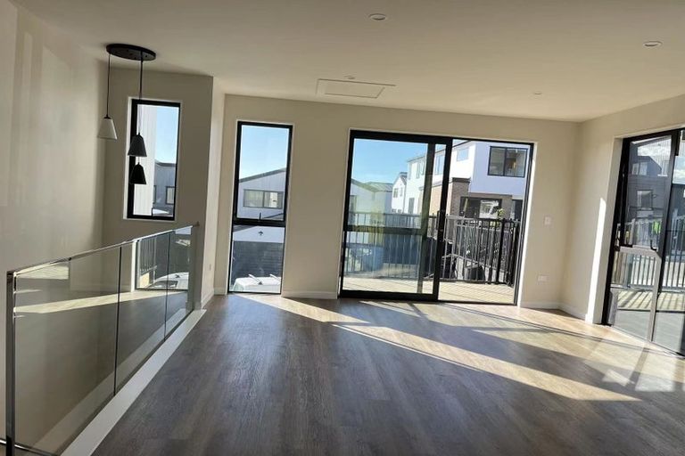 Photo of property in 31 Kapehu Road, Silverdale, 0932