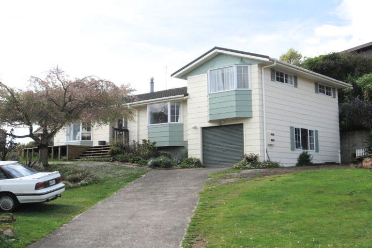 Photo of property in 7 Aries Place, Kawaha Point, Rotorua, 3010