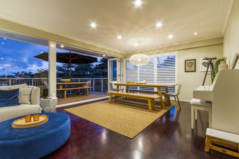 Photo of property in 13 Red Bluff Rise, Campbells Bay, Auckland, 0630