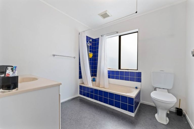 Photo of property in 5 Anna Place, Hilltop, Taupo, 3330