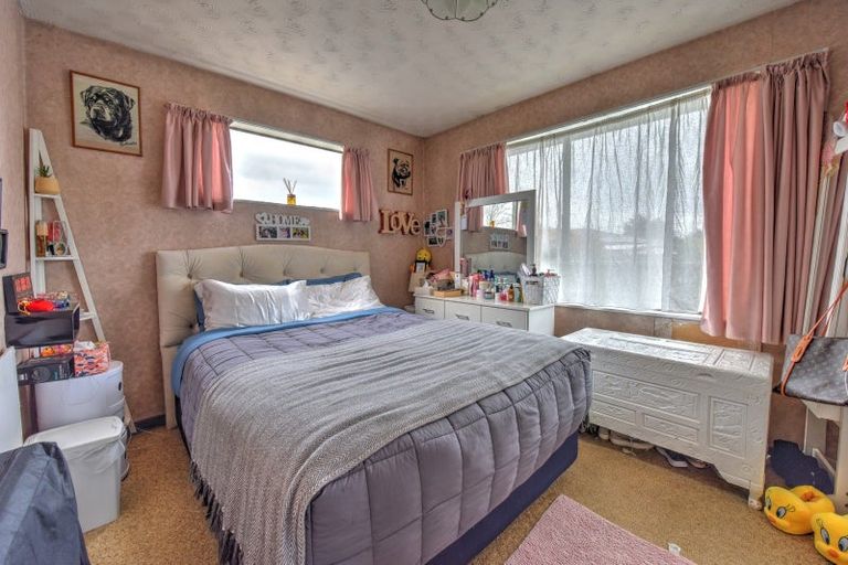 Photo of property in 22 Lawrence Street, East Gore, Gore, 9710