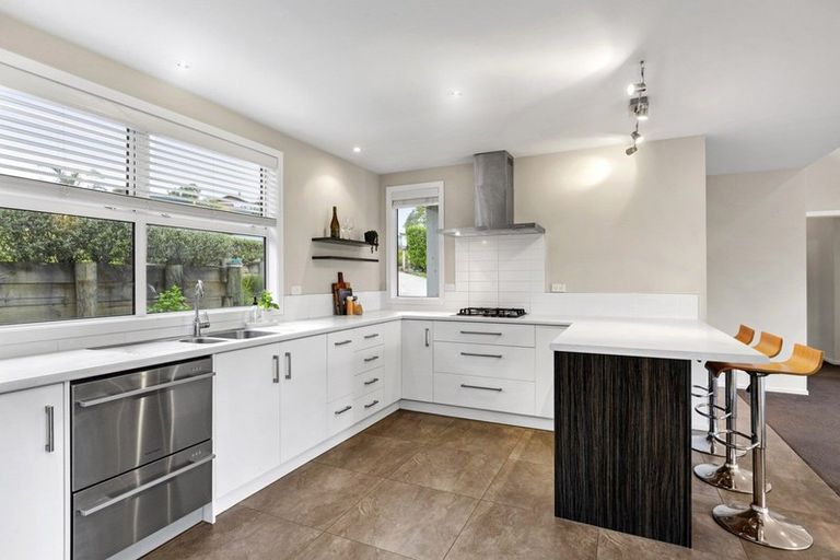 Photo of property in 19 Robertson Street, Raglan, 3225