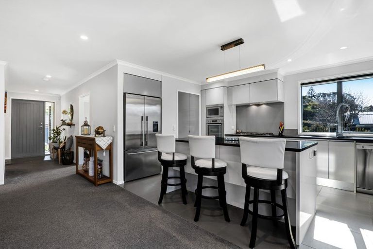 Photo of property in 25 Fernbrook Drive, Hurworth, New Plymouth, 4310