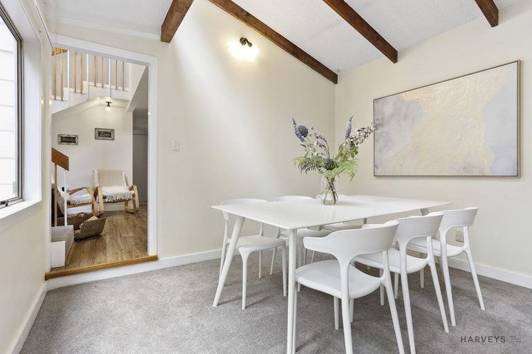 Photo of property in 68 Wood Bay Road, Titirangi, Auckland, 0604