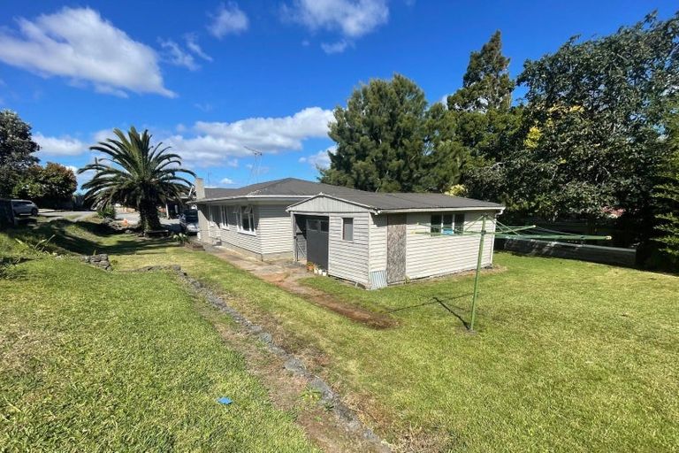 Photo of property in 10 Christmas Road, Manurewa, Auckland, 2102