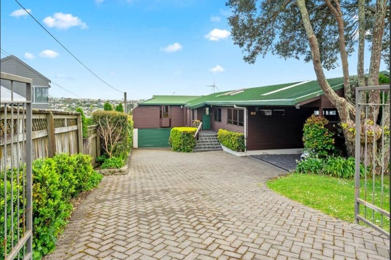 Photo of property in 19 Kowhai Road, Mairangi Bay, Auckland, 0630