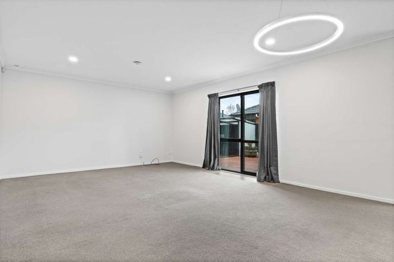 Photo of property in 28 Carroll Place, Owhata, Rotorua, 3010