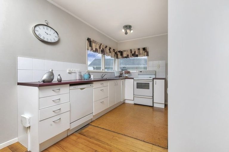 Photo of property in 1 Downing Street, Glenfield, Auckland, 0629