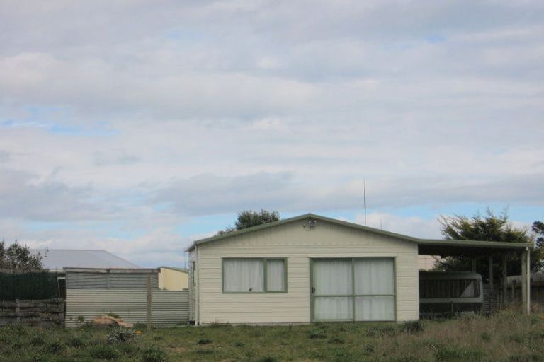 Photo of property in 26 Cousins Avenue East, Foxton Beach, Foxton, 4815