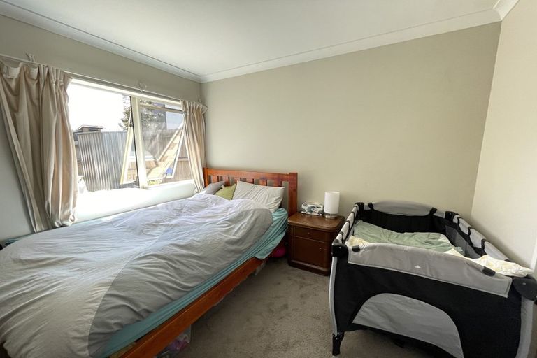 Photo of property in 20 Valley View Road, Glenfield, Auckland, 0629