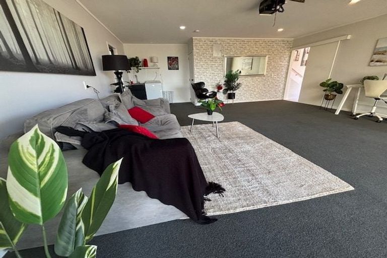 Photo of property in 120a Awaruku Road, Torbay, Auckland, 0630