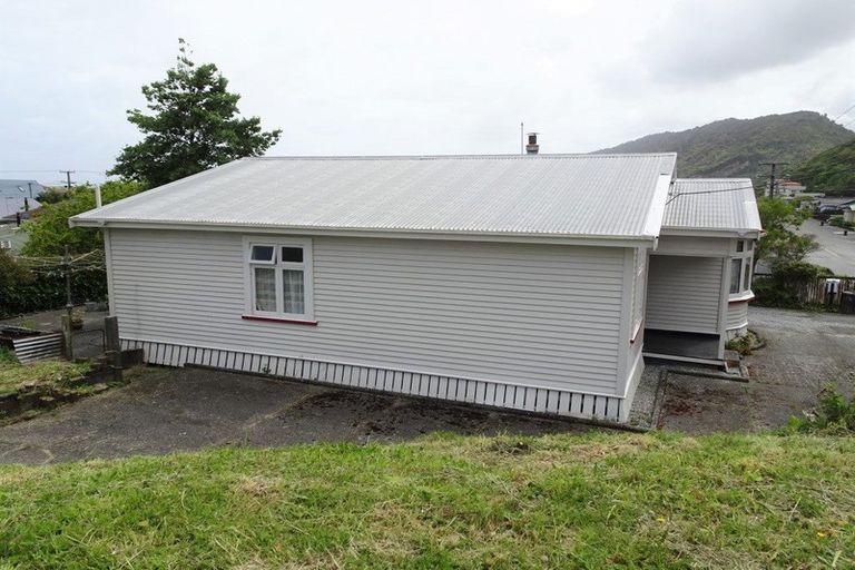 Photo of property in 84 Alexander Street, Greymouth, 7805