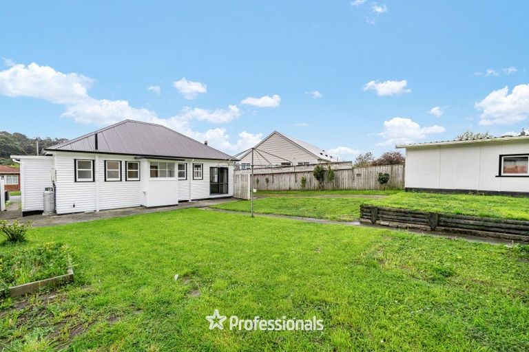 Photo of property in 11 Toomath Street, Naenae, Lower Hutt, 5011