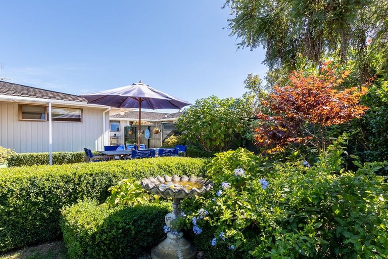 Photo of property in 52 Andrew Street, Waikanae, 5036