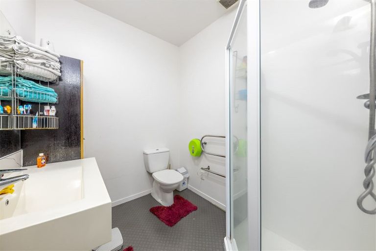 Photo of property in 6/33 Kenderdine Road, Papatoetoe, Auckland, 2025