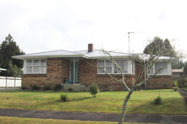 Photo of property in 19 Southsea Crescent, Silverdale, Hamilton, 3216