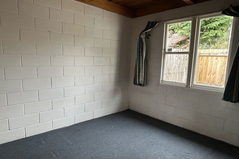 Photo of property in Acacia Flats, 2/207 Waikawa Road, Waikawa, Picton, 7220