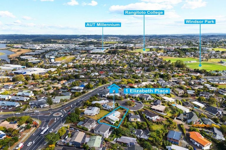 Photo of property in 1 Elizabeth Place, Mairangi Bay, Auckland, 0630
