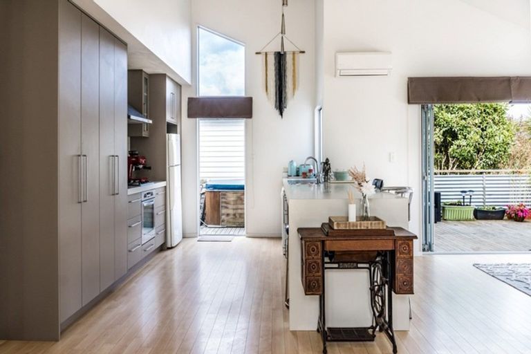 Photo of property in 15 Violet Street, Raglan, 3225