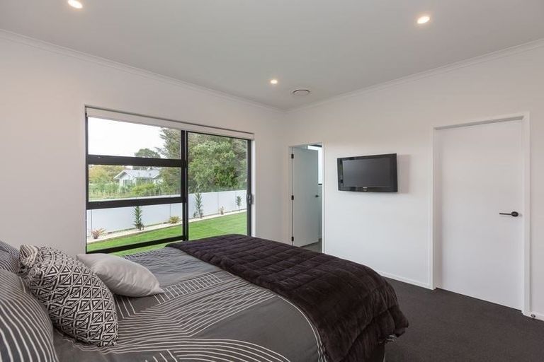 Photo of property in 19 Smith Street, Lepperton, New Plymouth, 4373