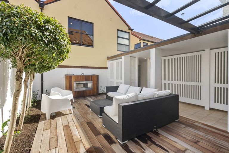 Photo of property in 105 Waterside Crescent, Gulf Harbour, Whangaparaoa, 0930