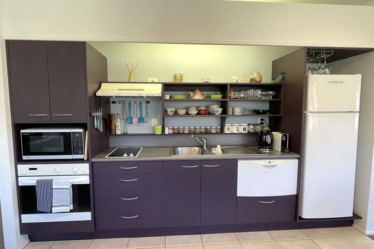 Photo of property in St Peters Apartments, 7d/192 Willis Street, Te Aro, Wellington, 6011