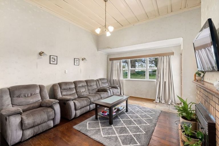 Photo of property in 25 Derrick Road, Kawakawa, 0210