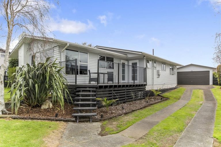 Photo of property in 3 Erica Place, Bell Block, New Plymouth, 4312