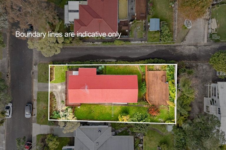 Photo of property in 20 Arosa Place, Forrest Hill, Auckland, 0620