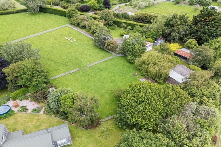 Photo of property in 99 Settlement Road, Te Horo, Otaki, 5582