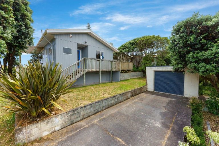 Photo of property in 22 Marine Parade, Otaki Beach, Otaki, 5512