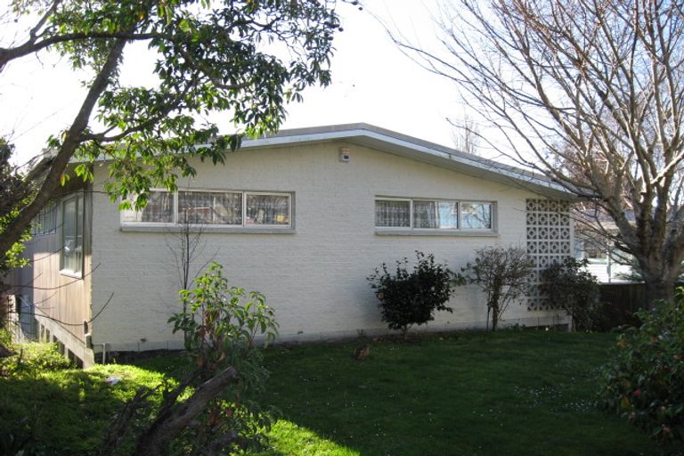 Photo of property in 18 Holland Street, Wainuiomata, Lower Hutt, 5014