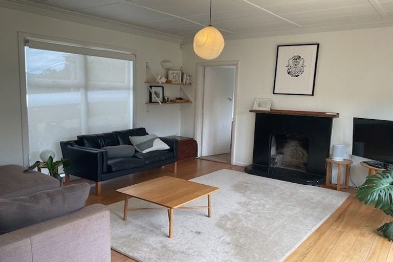 Photo of property in 18 Norman Road, Titirangi, Auckland, 0604