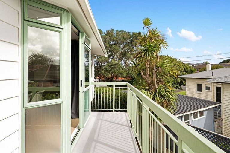 Photo of property in 101 Namata Road, One Tree Hill, Auckland, 1061