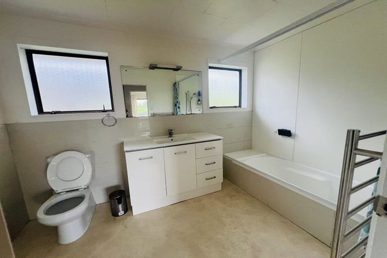 Photo of property in 94 Langana Avenue, Browns Bay, Auckland, 0630