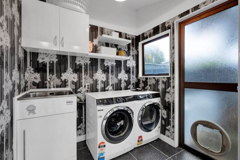 Photo of property in 5 Antonia Place, Bell Block, New Plymouth, 4312