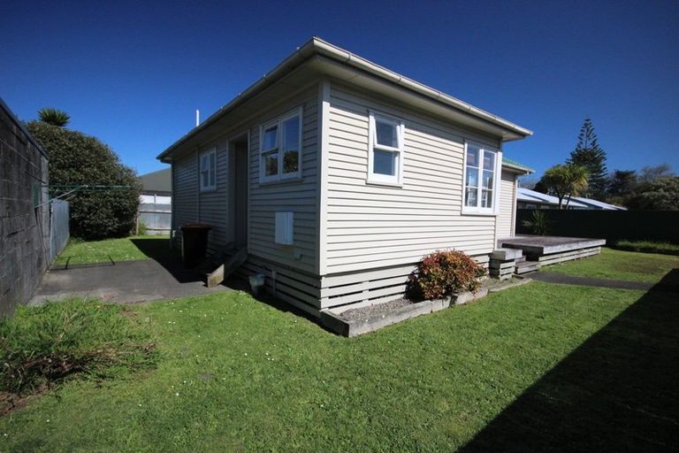 Photo of property in 12a Ihle Street, Terrace End, Palmerston North, 4410