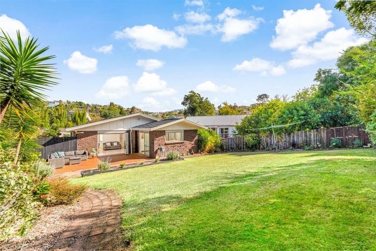 Photo of property in 79 John Downs Drive, Browns Bay, Auckland, 0630