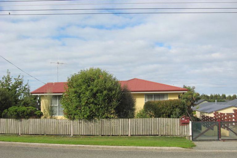 Photo of property in 24 Gordon Street, Weston, Oamaru, 9401