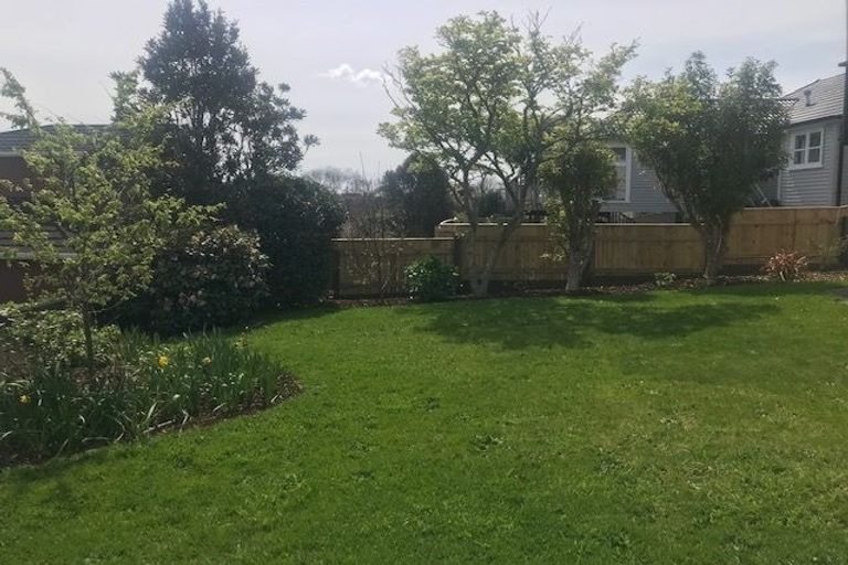 Photo of property in 39 Handyside Street, Tawa, Wellington, 5028