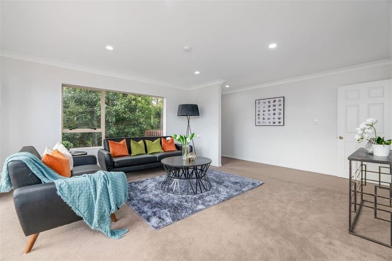 Photo of property in 35e Edmonton Road, Henderson, Auckland, 0612