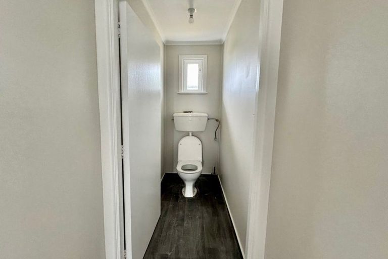 Photo of property in 15 Christmas Road, Manurewa, Auckland, 2102