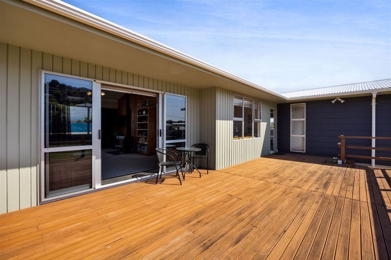 Photo of property in 36 Simons Street, Moturoa, New Plymouth, 4310