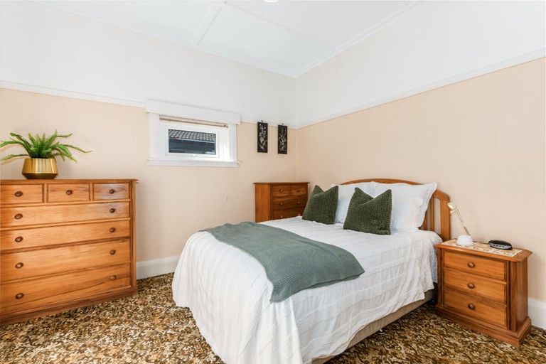 Photo of property in 50 Totara Crescent, Woburn, Lower Hutt, 5010