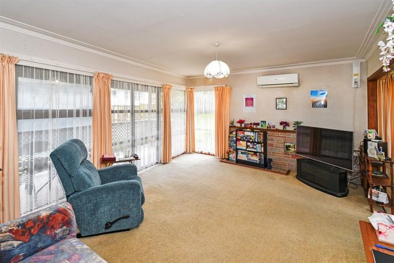 Photo of property in 35 Beaumonts Way, Manurewa, Auckland, 2102