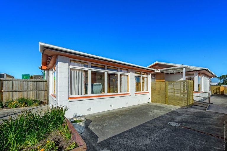 Photo of property in 205 Marine Parade, New Brighton, Christchurch, 8083